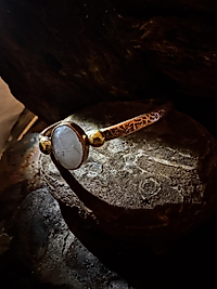 Handgemachter Kupfer-Armreif mit Rosenquarz – Boho Armspange aus massivem Kupfer | Naturstein Unikat