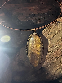 Handgefertigter Kupfer-Halsschmuck mit Tigerauge – Boho Reifkette mit Naturstein Anhänger | Unikat