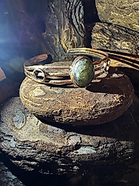 Handgemachter Kupfer-Armreif mit Labradorit – Boho Armspange aus massivem Kupfer | Naturstein Unikat