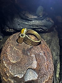 Tigerauge Ring – verstellbar | Messing & Kupfer | Naturstein-Design