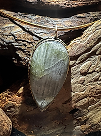 Handgefertigter Kupfer-Halsschmuck mit Labradorit – Boho Reifkette mit Naturstein Anhänger | Unikat