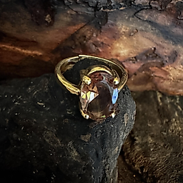 Mystic Topaz Ring goldfarben – Messing & Kupfer – verstellbar – handgefertigter Edelsteinring