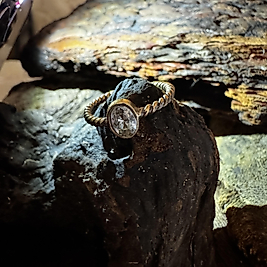 Zirkon Ring – filigranes Design, zeitlose Eleganz